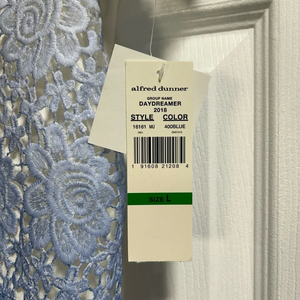 Alfred Dunner knit top with embroidered/lacey top front panel. New. Size L $16 - Picture 3 of 6